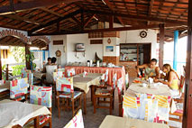Cafe da manha poussada Tropicalia Canoa Quebrada